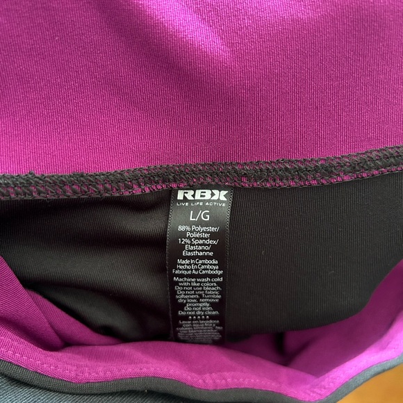 Women’s athletic apparel size Large - Picture 7 of 11